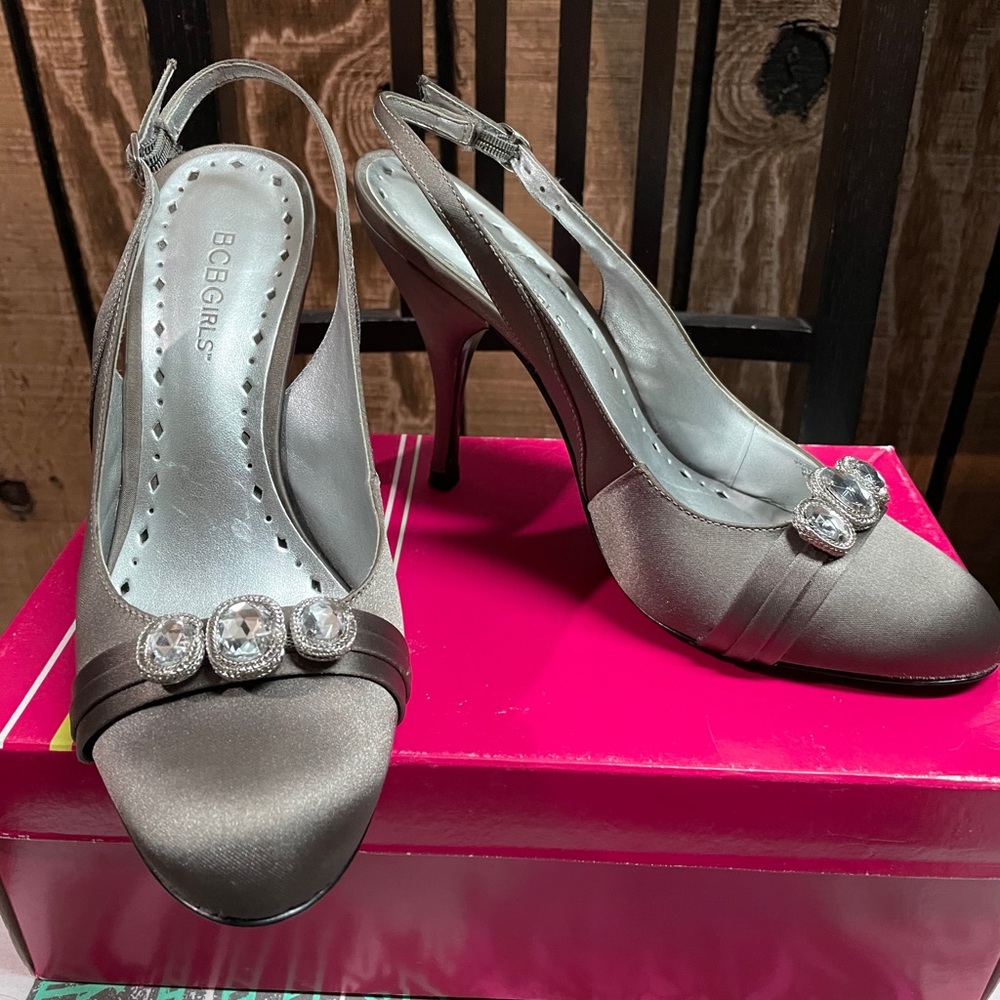 Great used condition BCBG girls grey satin heel